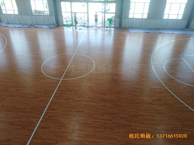 江西鷹潭中級人民法院籃球館運動地板施工案例3