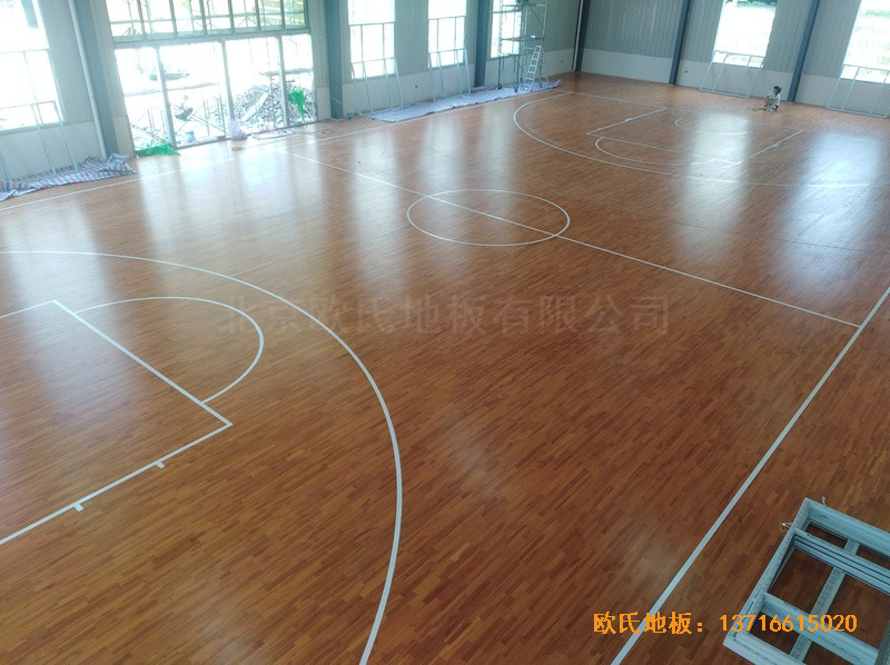 江西鷹潭中級人民法院籃球館運動地板施工案例4
