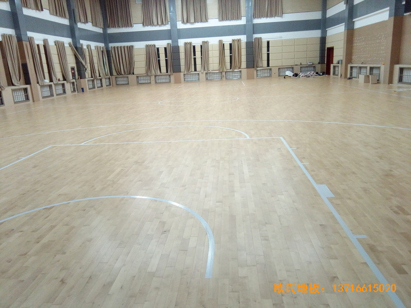 青海省稅務干部學校籃球館運動木地板安裝案例0